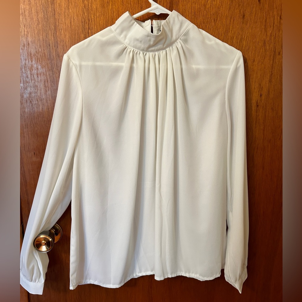 Boohoo white blouse, like new!